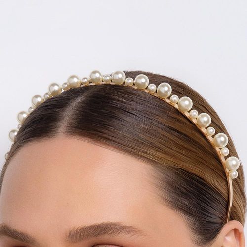 TIARA BANHADA A OURO 18K COM PÉROLAS SINTÉTICAS