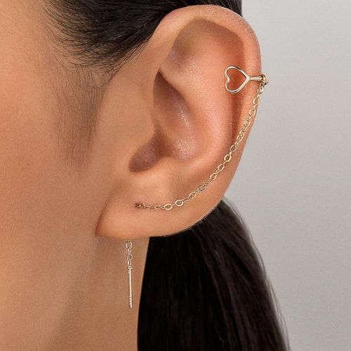 BRINCO COM PIERCING DE PRESSÃO CORAÇÃO BANHADO A OURO 18K