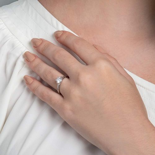 ANEL SOLITÁRIO BANHADO A RHODIUM