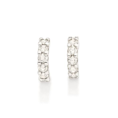 BRINCO MEIA ARGOLA BANHADO A PLATINA COM ZIRCÔNIAS