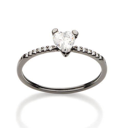 ANEL SOLITÁRIO BANHADO A RHODIUM NEGRO COM ZIRCÔNIA DE CORAÇÃO
