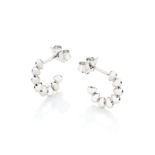 BRINCO MEIA ARGOLA GOTAS BANHADO A PLATINA
