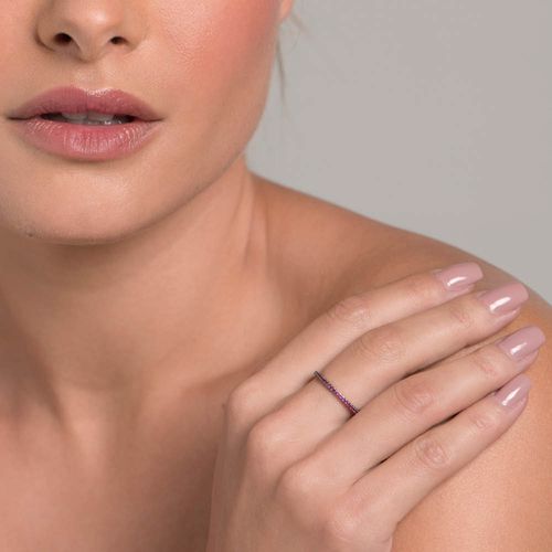 ALIANÇA APARADOR BANHADA A RHODIUM NEGRO COM ZIRCÔNIAS