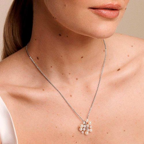 GARGANTILHA BANHADA A PLATINA COM PÉROLAS E ZIRCÔNIA