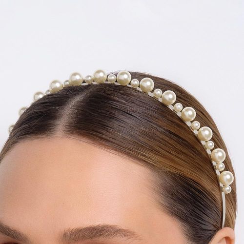 TIARA BANHADA A PLATINA COM PÉROLAS SINTÉTICAS