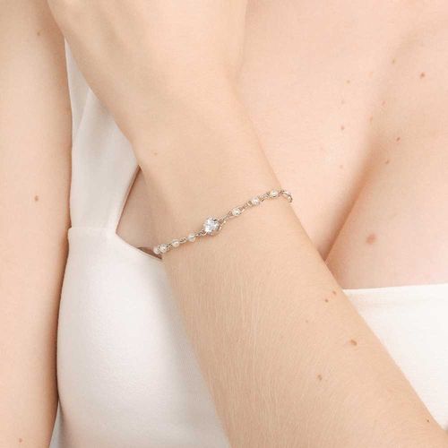 PULSEIRA BANHADA A PLATINA COM PÉROLAS E ZIRCÔNIA