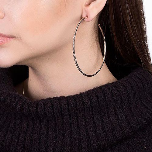 BRINCO BANHADO A OURO 18K FORMATO ARGOLA