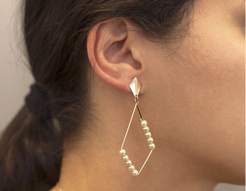 MAXI BRINCO BANHADO A OURO 18K COM PÉROLAS