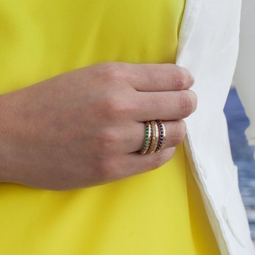 MEIA ALIANÇA BANHADA A OURO 18K CRAVEJADA POR ZIRCÔNIAS