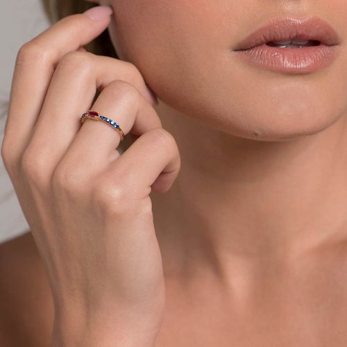 ANEL BANHADO A OURO 18K COM APLICAÇÃO DE RHODIUM NEGRO