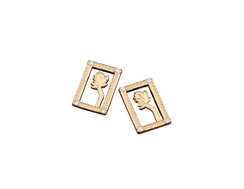 BRINCO BANHADO A OURO 18K RETANGULAR COM ZIRCÔNIAS