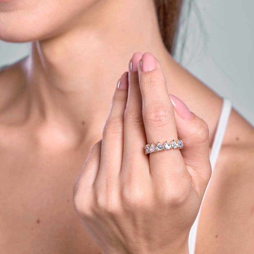 ANEL APARADOR CORAÇÕES BANHADO A OURO 18K