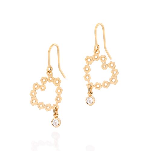BRINCO BANHADO A OURO 18K CORAÇÃO COM ZIRCÔNIAS