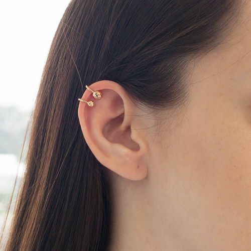 BRINCO PIERCING DE PRESSÃO BANHADO A OURO 18K COM ESFERAS