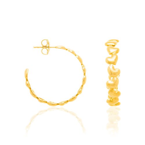 BRINCO MEIA ARGOLA BANHADO A OURO 18K COM CORAÇÕES