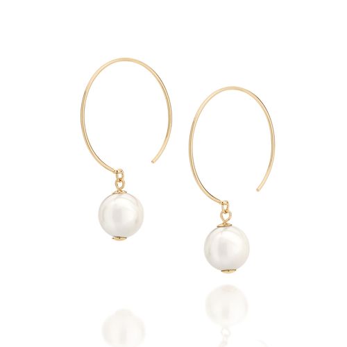 BRINCO MEIA ARGOLA BANHADO A OURO 18K COM PÉROLAS SINTÉTICAS