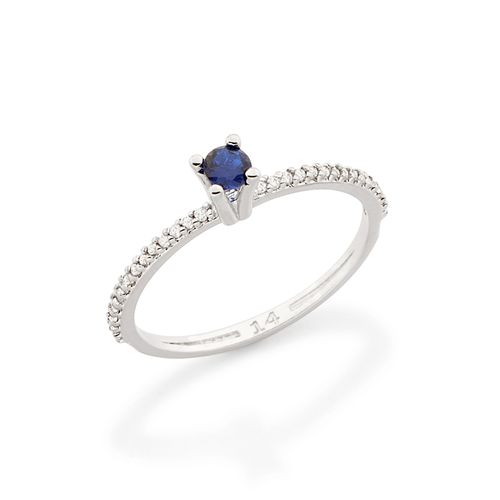 ANEL SOLITÁRIO COM ZIRCÔNIAS BANHADO A RHODIUM