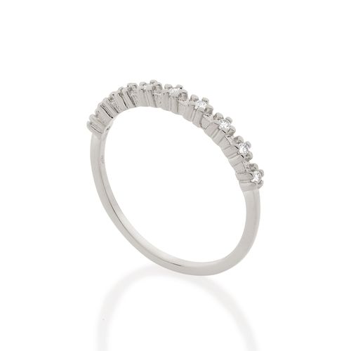 MEIA ALIANÇA BANHADA A RHODIUM COM ZIRCÔNIAS