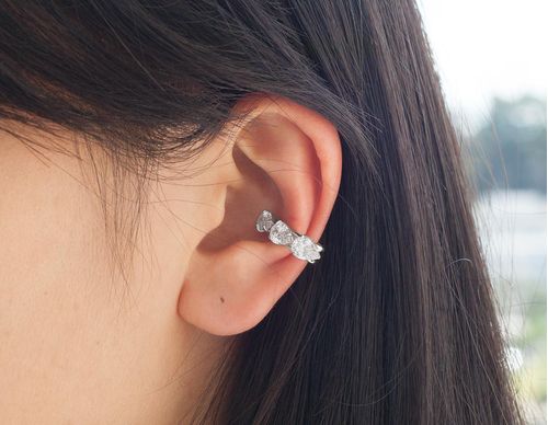 BRINCO PIERCING DE PRESSÃO BANHADO A RHODIUM