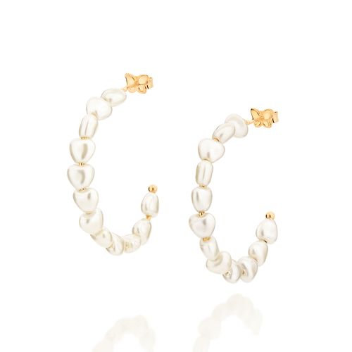 BRINCO MEIA ARGOLA PÉROLAS BANHADO A OURO 18K