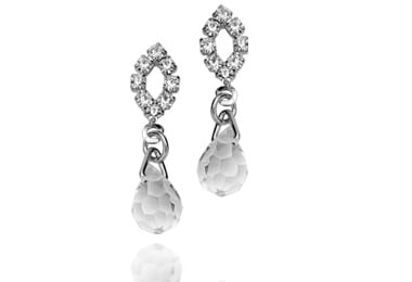 BRINCO BANHADO A RHODIUM COM CRISTAIS