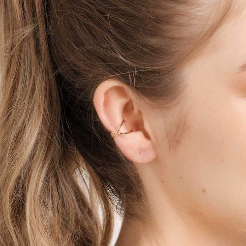 BRINCO PIERCING DE PRESSÃO BANHADO A OURO 18K