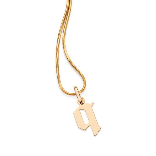 PINGENTE LETRA GÓTICA BANHADA A OURO 18K-LETRA Q