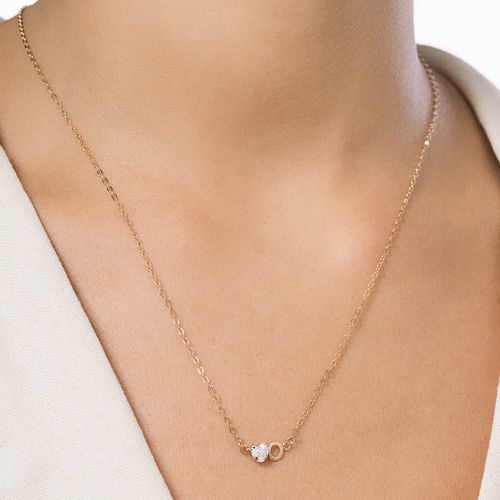 GARGANTILHA COM PINGENTE LETRA BANHADA A OURO 18K COM ZIRCÔNIA -LETRA O