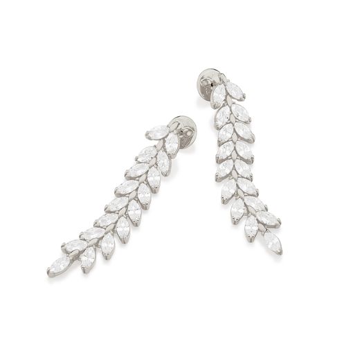 MAXI BRINCO LUXO BANHADO A RHODIUM COM ZIRCÔNIAS NAVETES