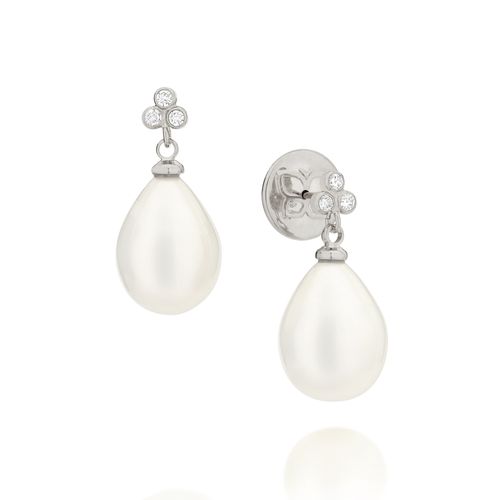 BRINCO BANHADO A RHODIUM COM PÉROLA GOTA E ZIRCÔNIAS