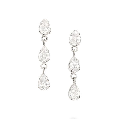 BRINCO COM ZIRCÔNIAS GOTAS BANHADO A PLATINA