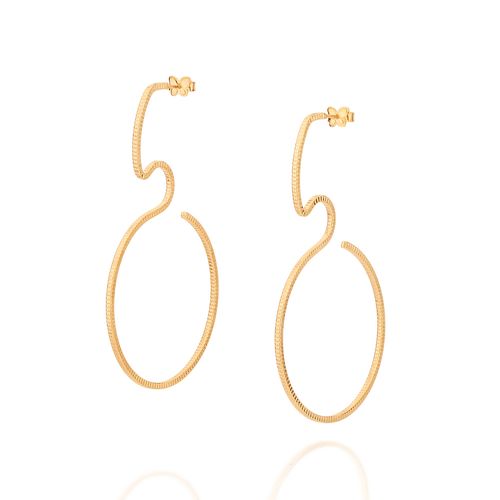 BRINCO MEIA ARGOLA ABSTRATO BANHADO A OURO 18K