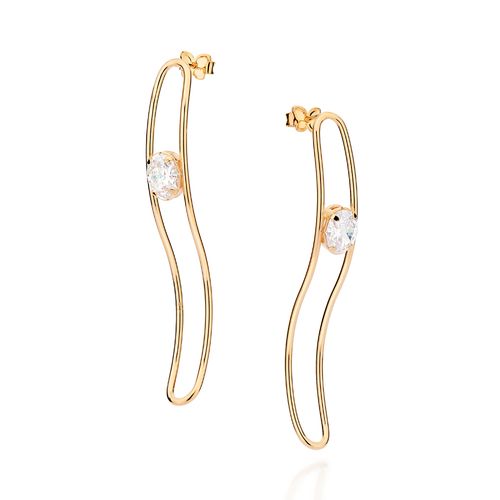 BRINCO OVAL ONDULADO BANHADO A OURO 18K COM ZIRCÔNIAS