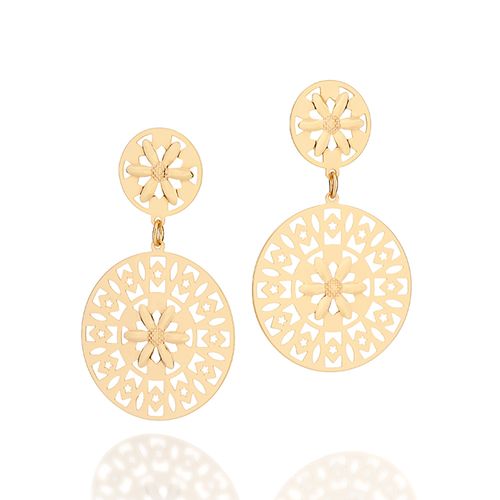 BRINCO PÊNDULO MANDALA COM FLOR BANHADO A OURO 18K